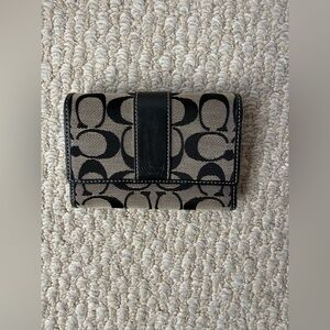 Coach Signature Black and Cream Wallet